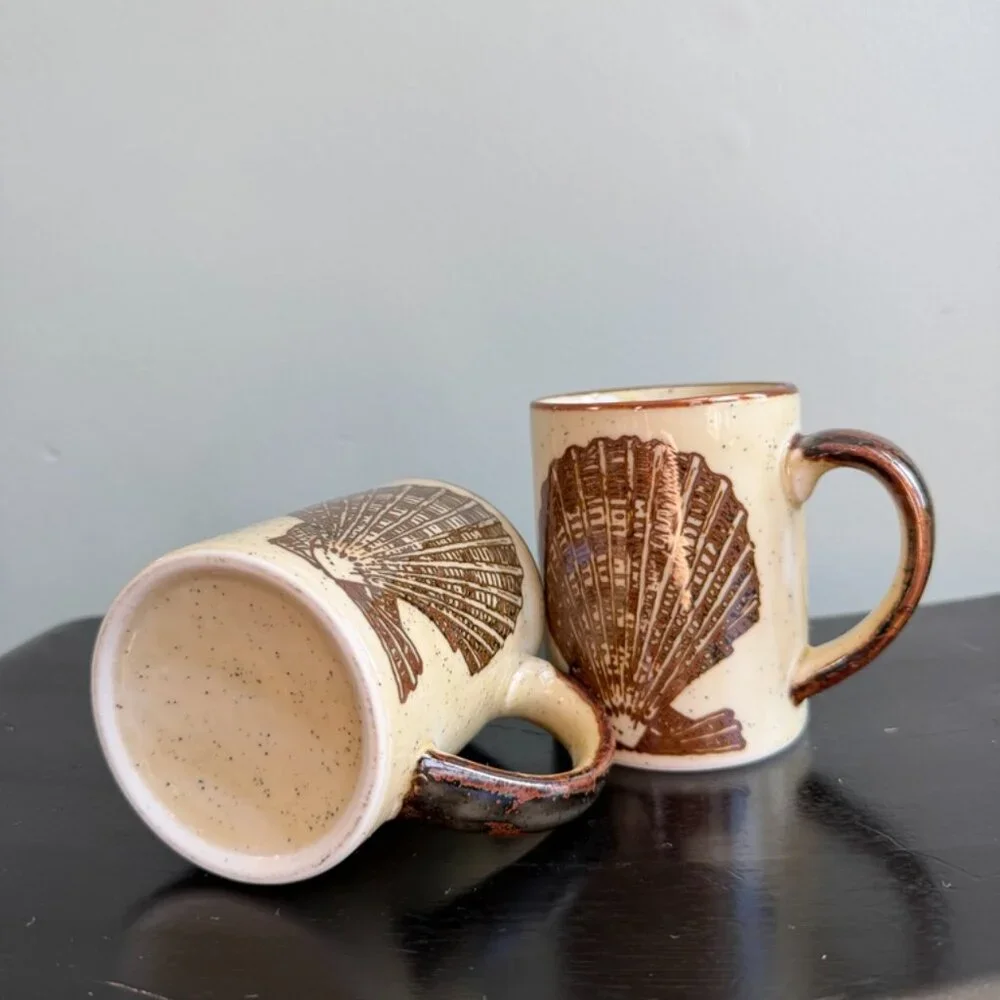 3/$30 🌟 VTG Shell Mugs Set of 2 - Picture 8 of 10